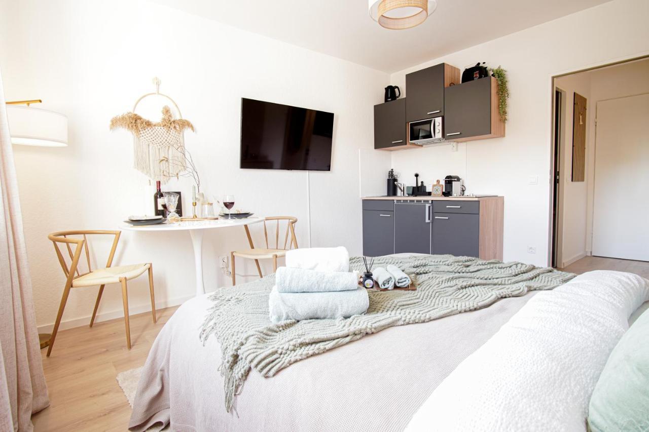 Homefy Boho Studio - Free Parking - Self Check-In - Elevator Essen Exterior photo